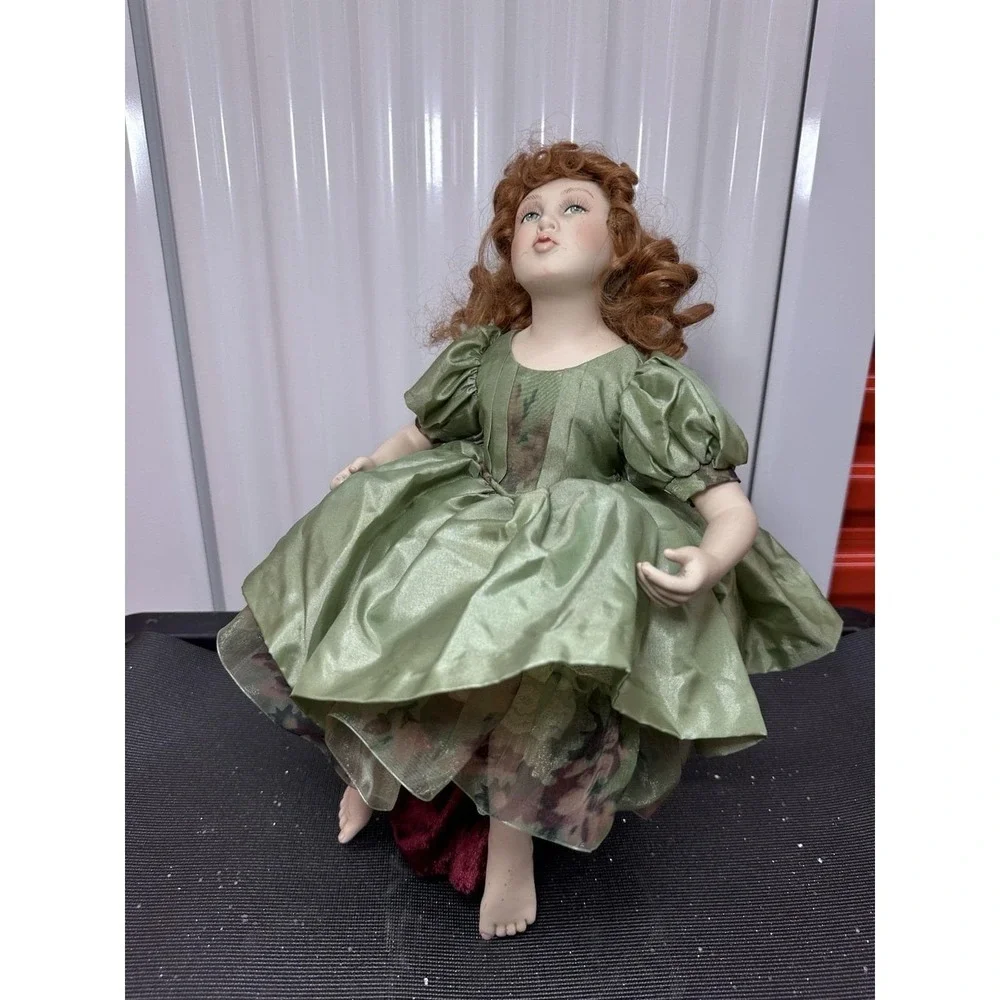 Vickie Arentz Doll Mama's Lipstick a 